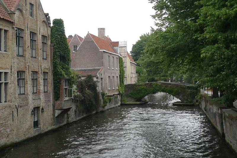 Picturesque bridge on the canals in Bruges