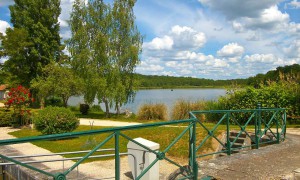 View on the lakes around Ouzouer sur Trézee